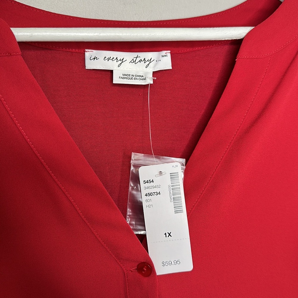 NWT Penningtons Red Mixed Media Blouse With Ruffle Shoulders - Picture 9 of 14